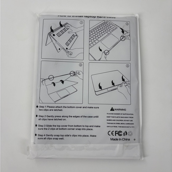 MEEgoodo Flexible Plastic Case for M4 MacBook Pro 14 inch. - Picture 7 of 7